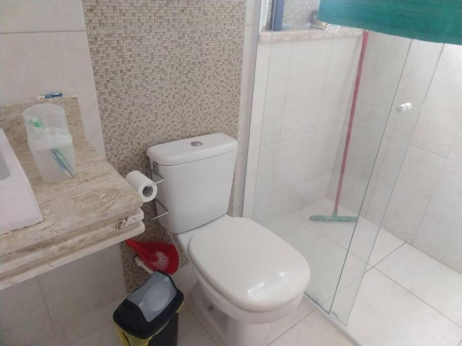 Casa Em Itanhaem Com 2 Quartos Garagem P 2 Carros, Churrasqueira, Piscina 200 M Da Praia Zewnętrze zdjęcie