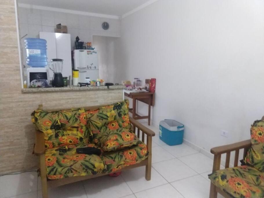 Casa Em Itanhaem Com 2 Quartos Garagem P 2 Carros, Churrasqueira, Piscina 200 M Da Praia Zewnętrze zdjęcie