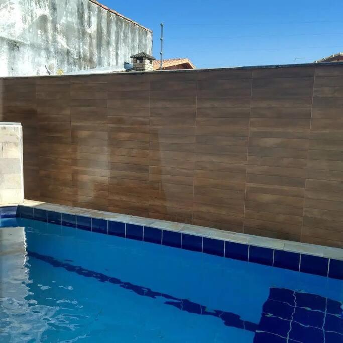 Casa Em Itanhaem Com 2 Quartos Garagem P 2 Carros, Churrasqueira, Piscina 200 M Da Praia Zewnętrze zdjęcie